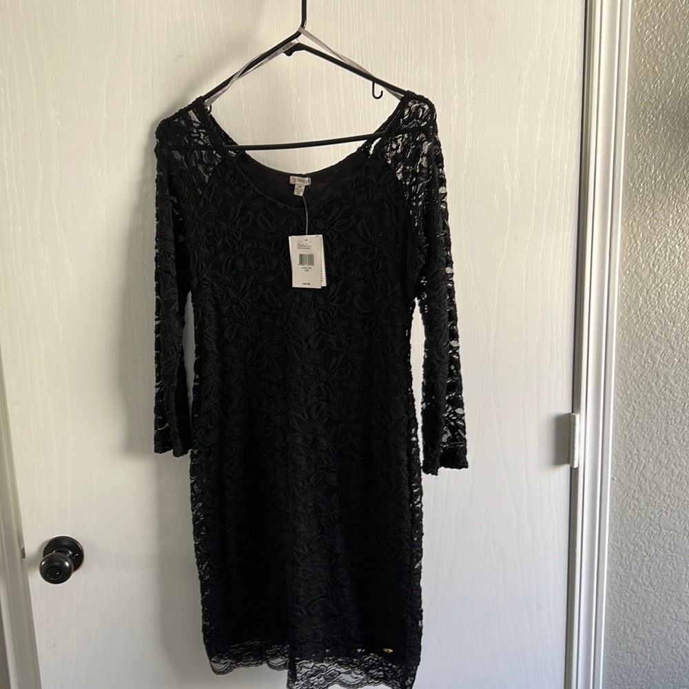 L NWT guess stretch lace dress.